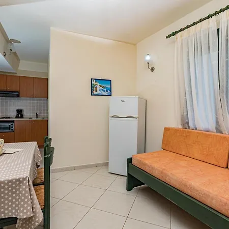 Gianna Apartament Almirida